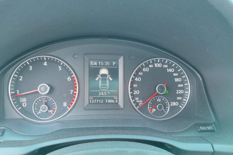 Used Volkswagen Eos 2011 2.0 TSI Instrument Cluster