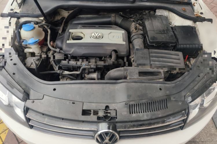 Used Volkswagen Eos 2011 2.0 TSI Engine Bay
