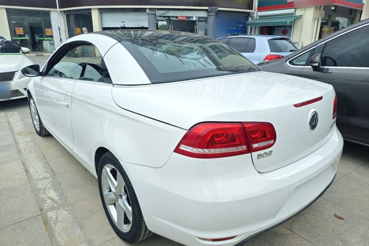 Used Volkswagen Eos 2011 2.0 TSI Exterior 2