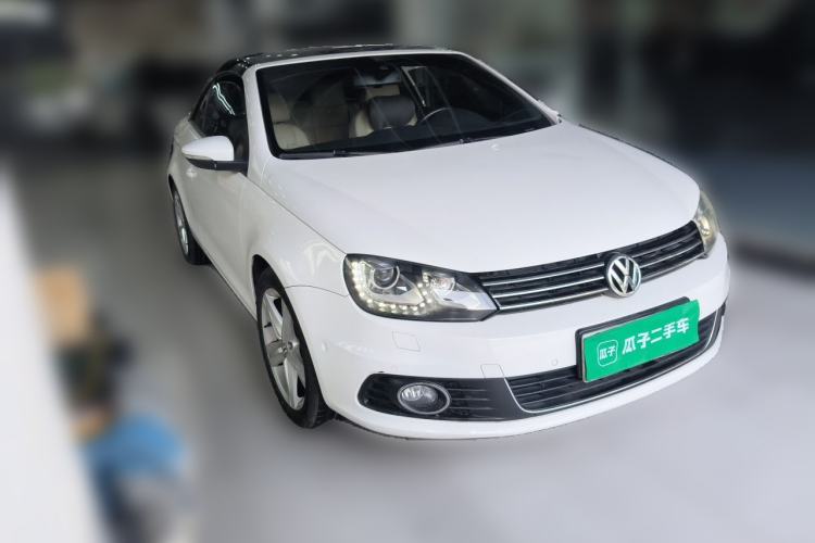 Used Volkswagen Eos 2011 2.0 TSI Front Right 45 Deg