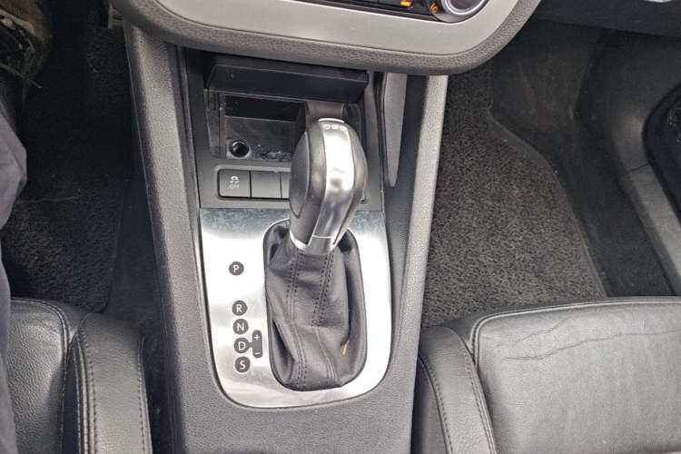 Used Volkswagen Eos 2011 2.0 TSI Gear Lever