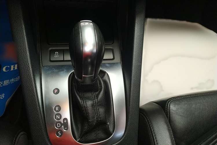 Used Volkswagen Eos 2011 2.0 TSI Gear Lever