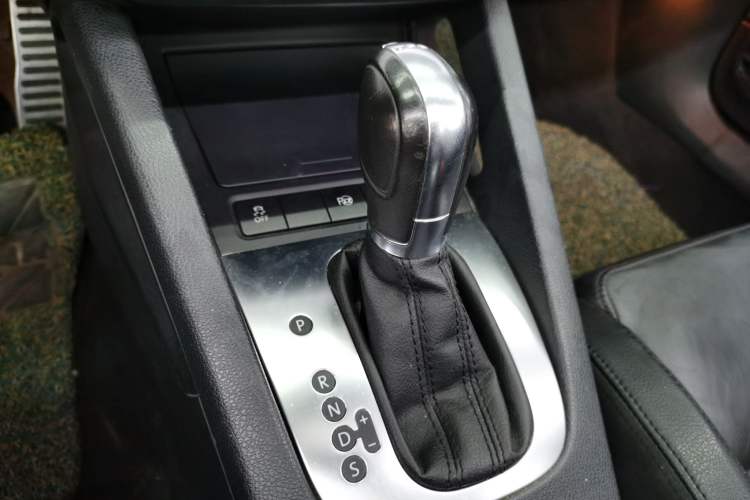Used Volkswagen Eos 2011 2.0 TSI Gear Lever