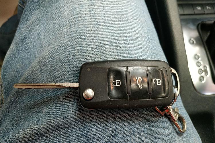 Used Volkswagen Eos 2011 2.0 TSI Interior 3