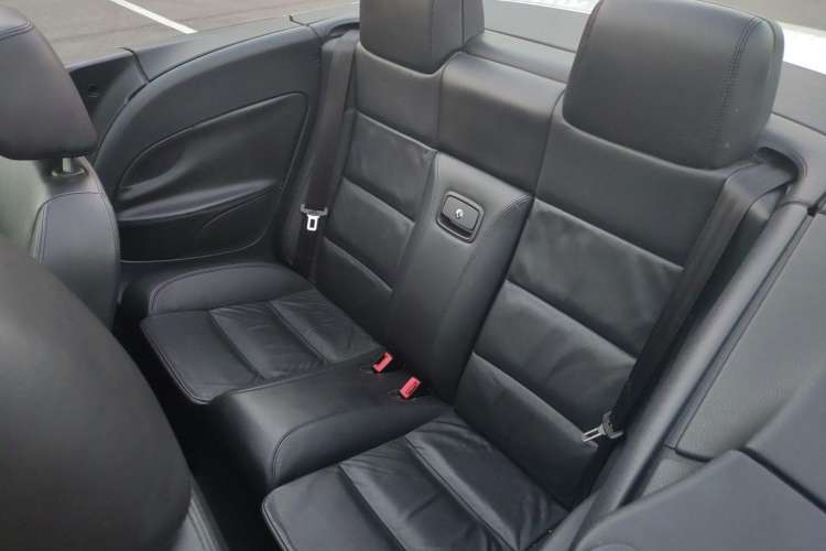 Used Volkswagen Eos 2011 2.0 TSI Interior 4
