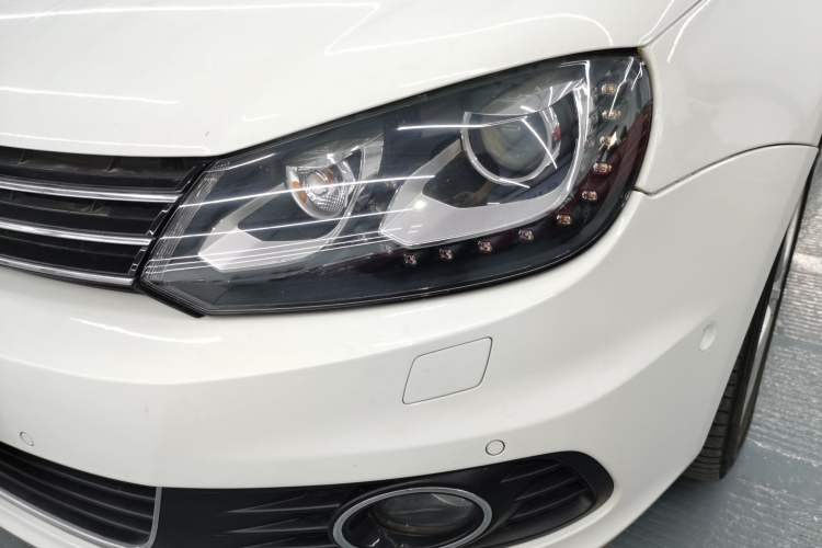 Used Volkswagen Eos 2011 2.0 TSI Left Front Headlight