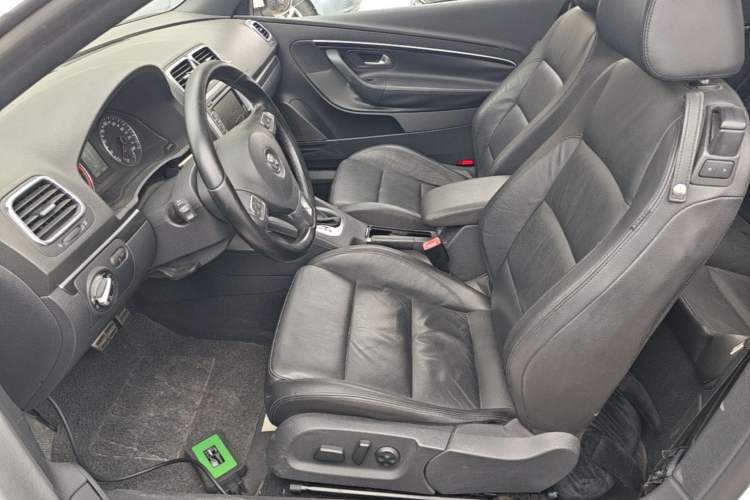 Used Volkswagen Eos 2011 2.0 TSI Left Front Seat
