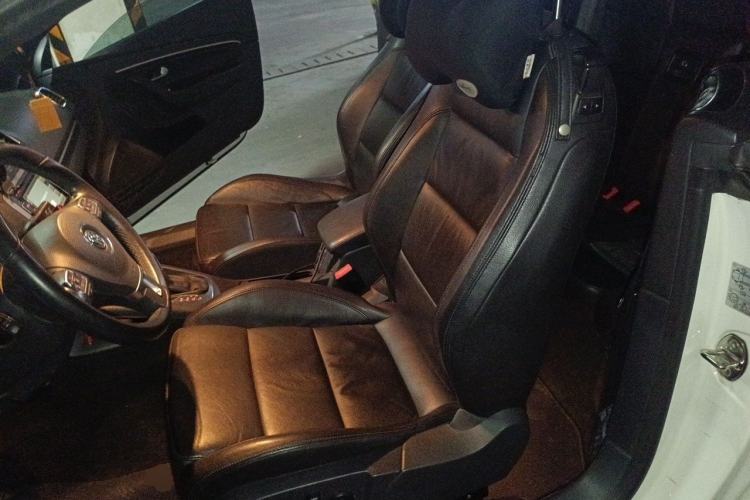 Used Volkswagen Eos 2011 2.0 TSI Left Front Seat