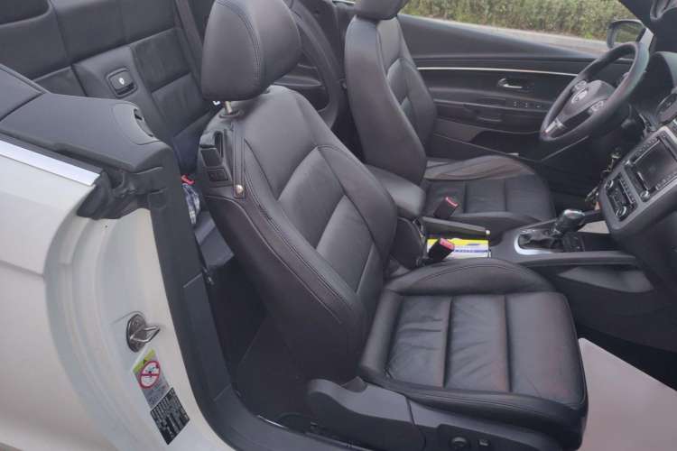 Used Volkswagen Eos 2011 2.0 TSI Right Front Seat