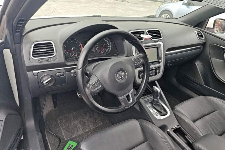 Used Volkswagen Eos 2011 2.0 TSI Steering Wheel