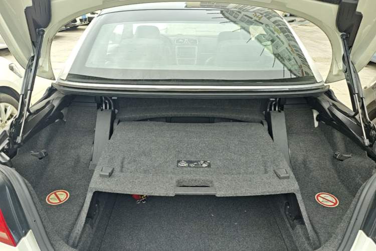 Used Volkswagen Eos 2011 2.0 TSI Trunk