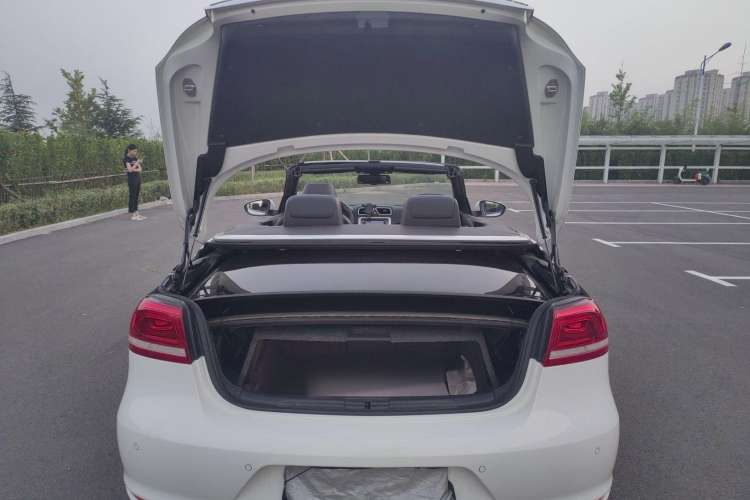 Used Volkswagen Eos 2011 2.0 TSI Trunk