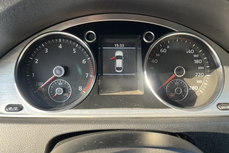 Used Volkswagen FAW-Volkswagen CC 2013 2.0 TSI Luxury Model Instrument Cluster