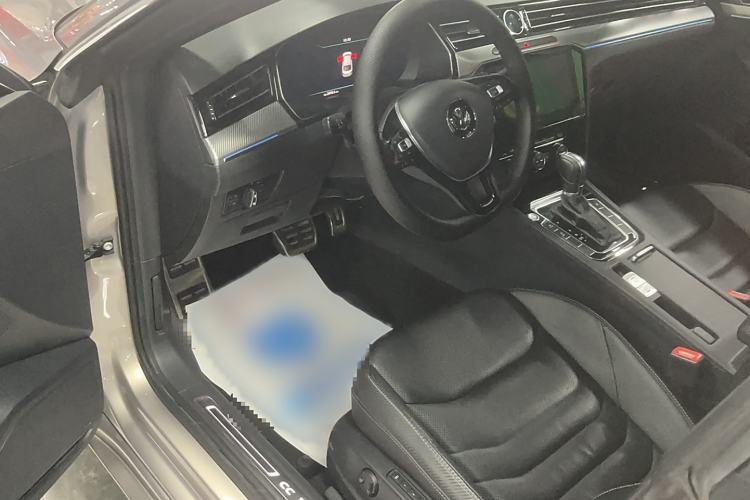 Used Volkswagen FAW-Volkswagen CC 2019 330TSI Glamour Edition China V Standard Interior 2