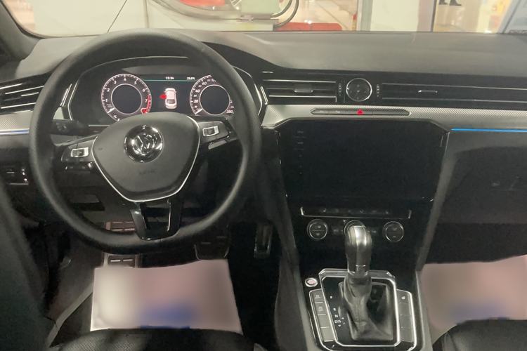 Used Volkswagen FAW-Volkswagen CC 2019 330TSI Glamour Edition China V Standard Interior 3