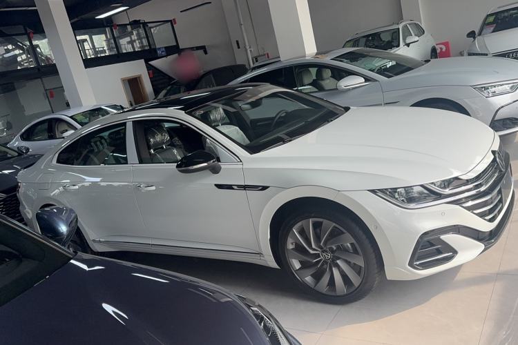 Used Volkswagen FAW-Volkswagen CC 2025 Model, Facelifted 380TSI, Striking and Shared Enjoyment Version Exterior 2