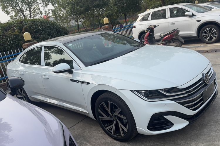 Used Volkswagen FAW-Volkswagen CC 2026 Model, 30 Million Units—Selected, 330TSI, Glamorous Exterior 2