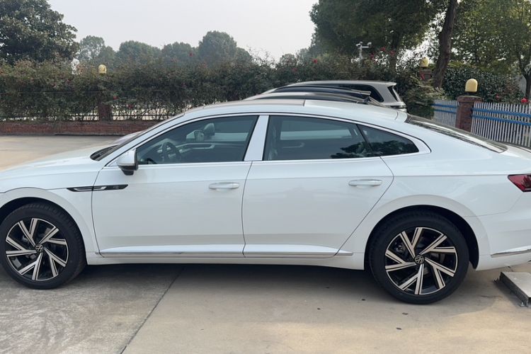 Used Volkswagen FAW-Volkswagen CC 2026 Model, 30 Million Units—Selected, 330TSI, Glamorous Exterior 3