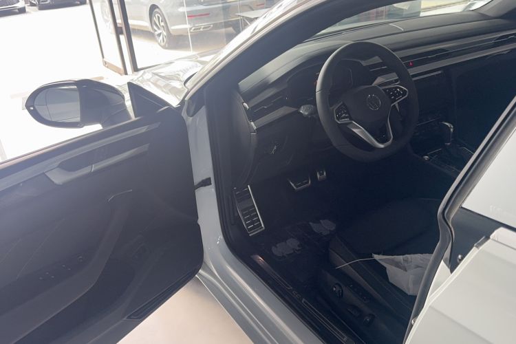 Used Volkswagen FAW-Volkswagen CC 2025 Model, Facelifted 380TSI, Striking and Shared Enjoyment Version Interior 2