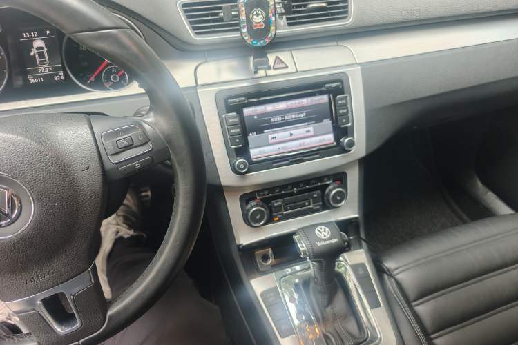 Used Volkswagen FAW-Volkswagen CC 2010 2.0 TSI Premium Edition Audio And AC Panel