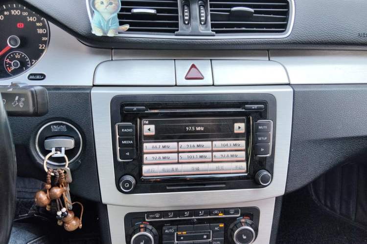 Used Volkswagen FAW-Volkswagen CC 2010 2.0 TSI Luxury Model Audio And AC Panel
