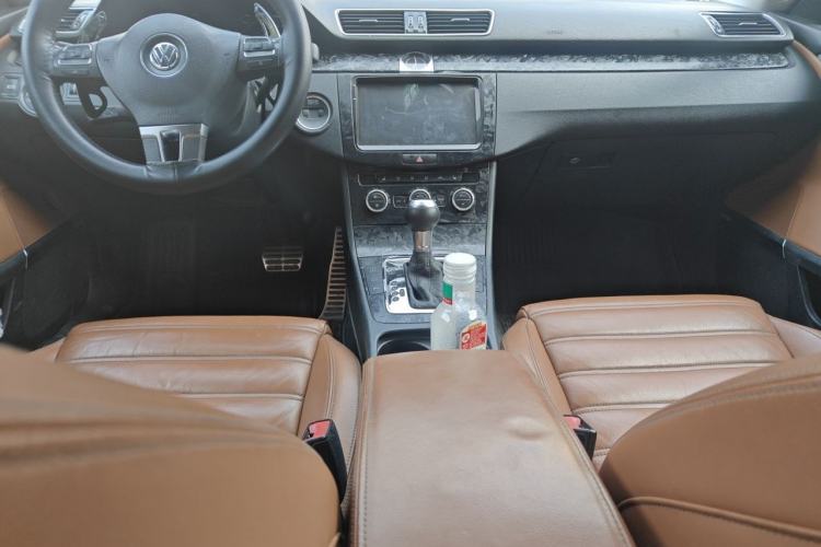 Used Volkswagen FAW-Volkswagen CC 2010 2.0 TSI Ultimate Edition Center Console
