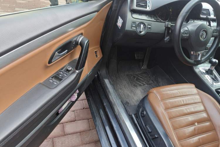 Used Volkswagen FAW-Volkswagen CC 2010 2.0 TSI Ultimate Edition Driver Seat