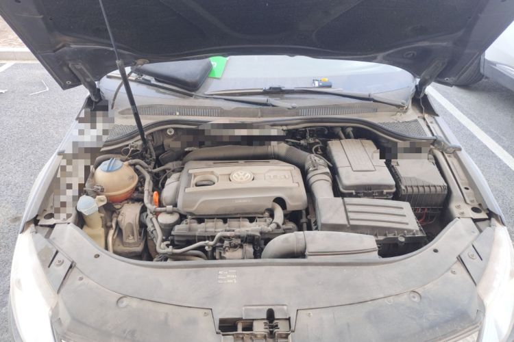 Used Volkswagen FAW-Volkswagen CC 2010 2.0 TSI Premium Edition Engine Bay