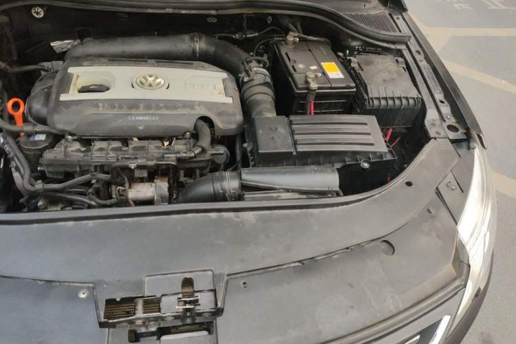 Used Volkswagen FAW-Volkswagen CC 2010 2.0 TSI Ultimate Edition Engine Bay Left