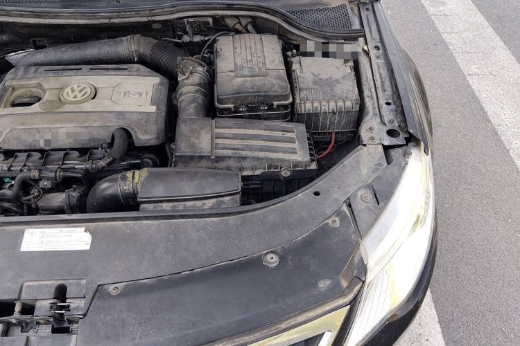 Used Volkswagen FAW-Volkswagen CC 2010 2.0 TSI Luxury Model Engine Bay Left