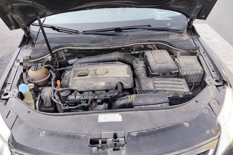 Used Volkswagen FAW-Volkswagen CC 2010 2.0 TSI Luxury Model Engine Bay