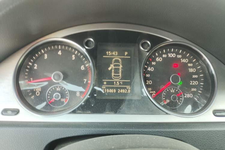 Used Volkswagen FAW-Volkswagen CC 2010 2.0 TSI Premium Edition Instrument Cluster