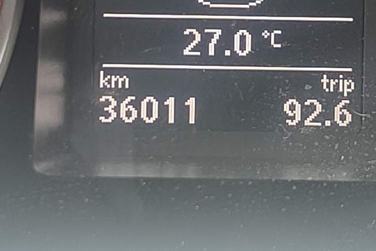 Used Volkswagen FAW-Volkswagen CC 2010 2.0 TSI Premium Edition Odometer Close Up