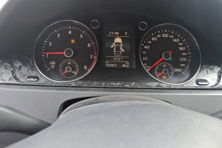 Used Volkswagen FAW-Volkswagen CC 2010 2.0 TSI Ultimate Edition Odometer Close Up