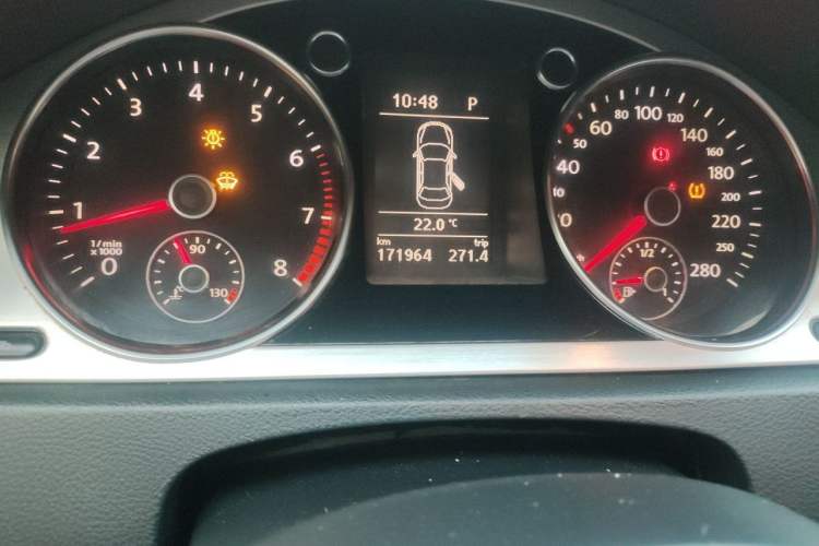 Used Volkswagen FAW-Volkswagen CC 2010 2.0 TSI Ultimate Edition Odometer Close Up