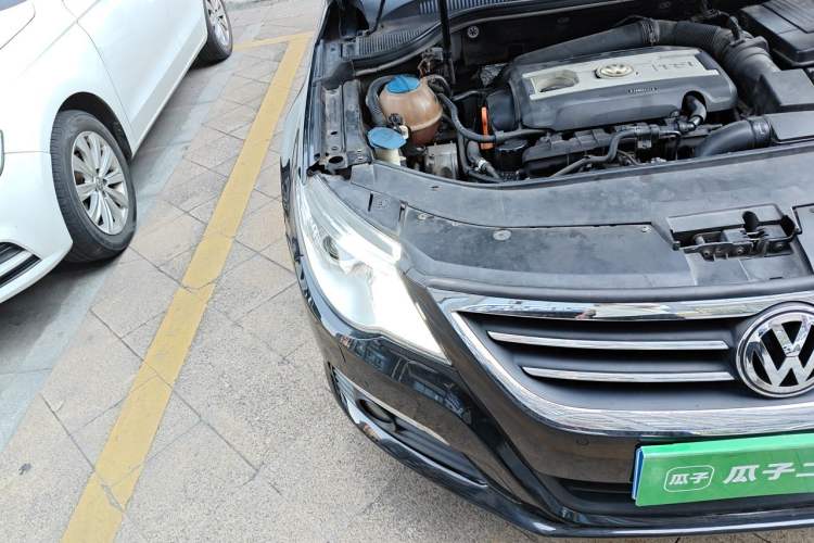 Used Volkswagen FAW-Volkswagen CC 2010 2.0 TSI Premium Edition Right Front Headlight