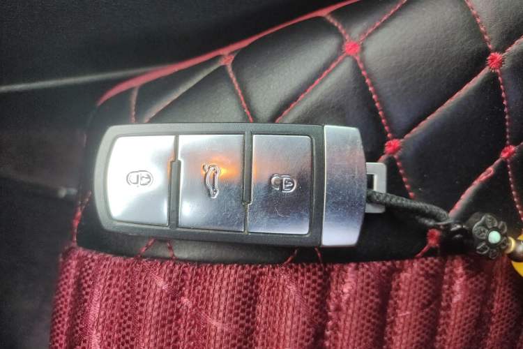 Used Volkswagen FAW-Volkswagen CC 2010 2.0 TSI Premium Edition Vehicle Key