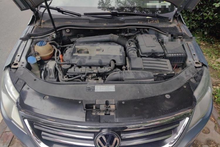 Used Volkswagen FAW-Volkswagen CC 2010 2.0 TSI Luxury Model Engine Bay