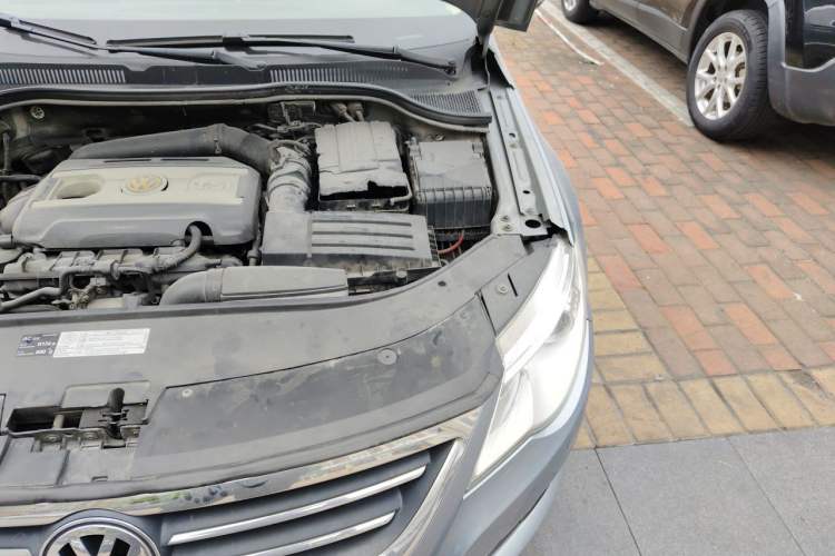 Used Volkswagen FAW-Volkswagen CC 2010 2.0 TSI Premium Edition Engine Bay Left