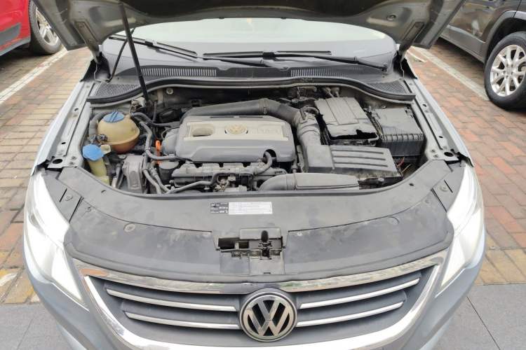 Used Volkswagen FAW-Volkswagen CC 2010 2.0 TSI Premium Edition Engine Bay
