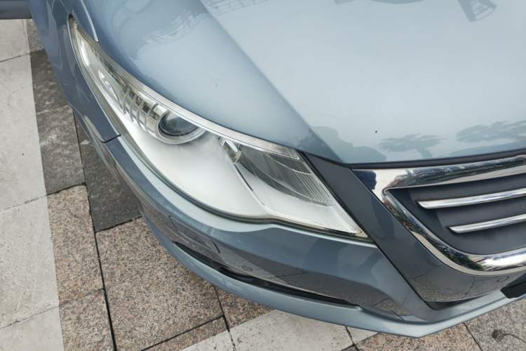Used Volkswagen FAW-Volkswagen CC 2010 2.0 TSI Luxury Model Right Front Headlight