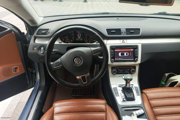 Used Volkswagen FAW-Volkswagen CC 2010 2.0 TSI Luxury Model Steering Wheel