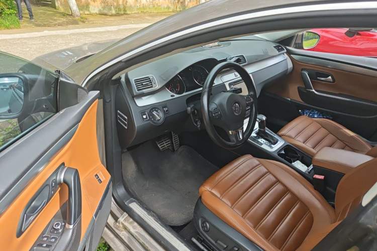 Used Volkswagen FAW-Volkswagen CC 2010 2.0 TSI Ultimate Edition Driver Seat