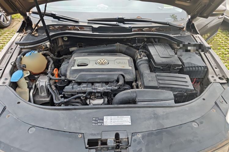 Used Volkswagen FAW-Volkswagen CC 2010 2.0 TSI Ultimate Edition Engine Bay