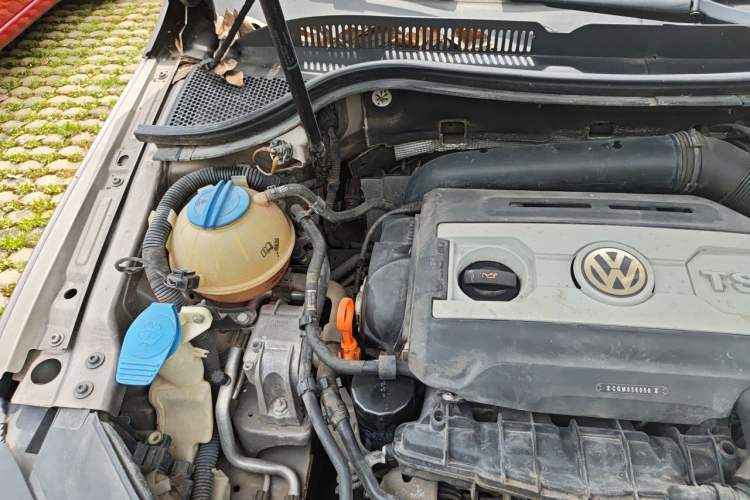 Used Volkswagen FAW-Volkswagen CC 2010 2.0 TSI Ultimate Edition Engine Bay Right