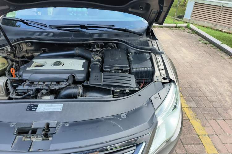 Used Volkswagen FAW-Volkswagen CC 2010 2.0 TSI Ultimate Edition Engine Bay Left