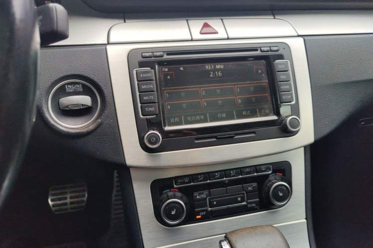Used Volkswagen FAW-Volkswagen CC 2010 2.0 TSI Ultimate Edition Audio And AC Panel