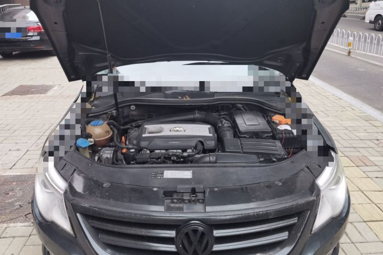 Used Volkswagen FAW-Volkswagen CC 2010 2.0 TSI Luxury Model Engine Bay