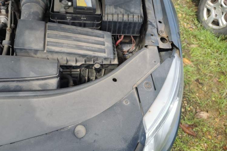 Used Volkswagen FAW-Volkswagen CC 2010 2.0 TSI Luxury Model Engine Bay Left