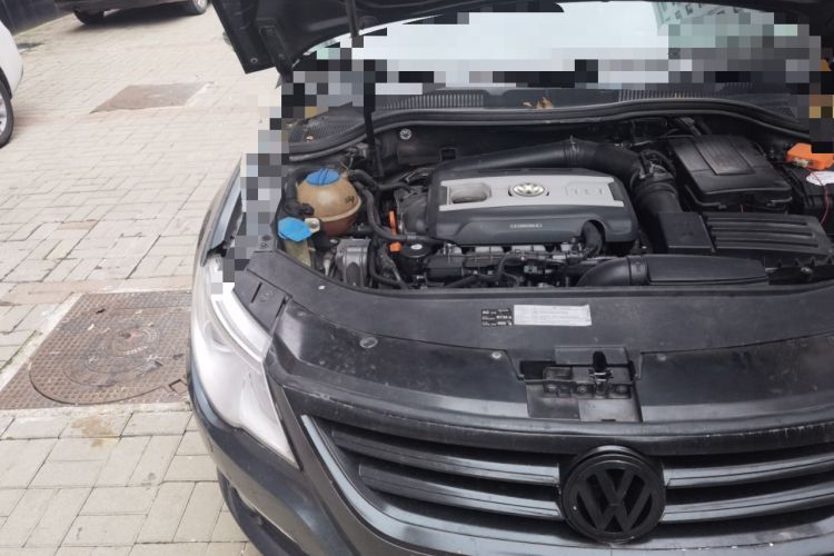 Used Volkswagen FAW-Volkswagen CC 2010 2.0 TSI Luxury Model Engine Bay Right